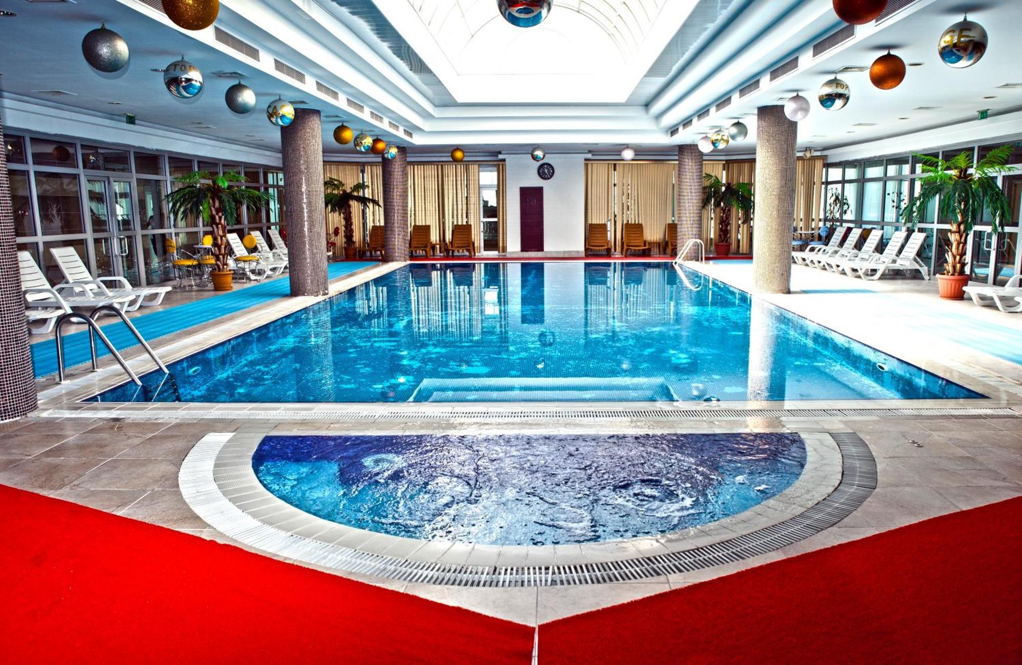 Grand Hotel Victory アクタウ エクステリア 写真 Spa